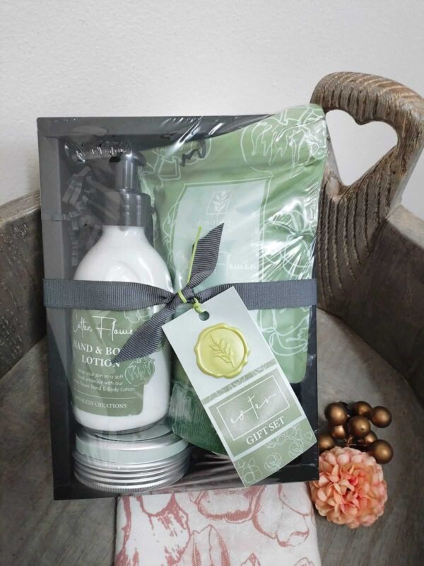 Dinaledi Creations - Ester Gift Set